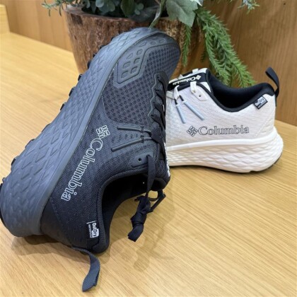 【👟コノスシリーズから新作入荷✨✨】