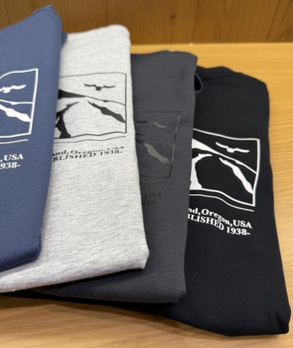 【🏔バックプリント半袖Tシャツ👕✨】