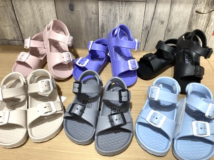 子ども服【人気サンダル入荷‼︎】