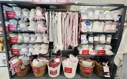 手軽にさっと羽織れるふわふわブランケットは30%OFF🐑💕大変お買い得です❣️