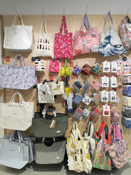 おしゃれで機能的なトートバッグ👜✨