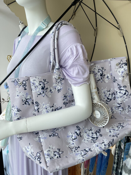 おしゃれで機能的なトートバッグ👜✨