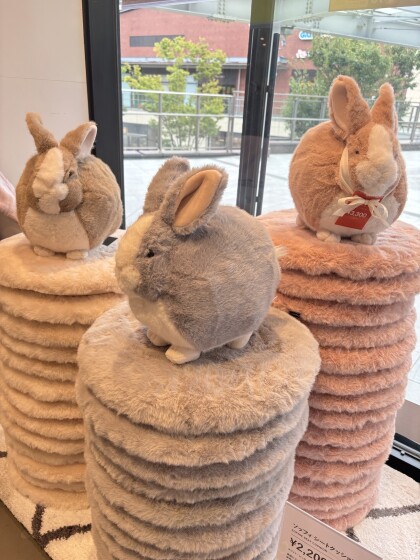 💛CLEARANCE SALE開催中💛🐰ラビットクッションにNEWカラーが登場🐰💗