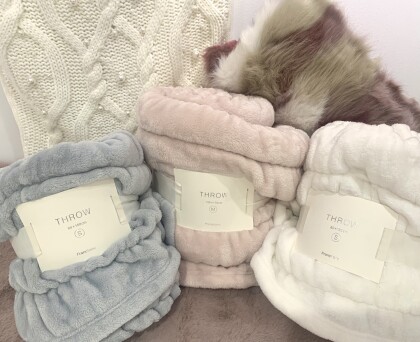 暖かいを先取り🍂大人気　繰り返し使えるカイロも入荷してます✨