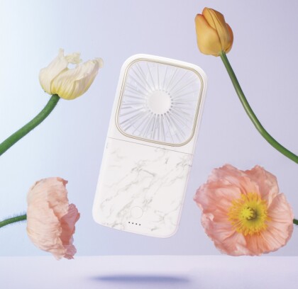 大人気❣️見た目も機能もさらにスマートに🤍ミニマルなデザインが魅力の次世代型ハンディファンが再入荷いたしました💁🏼‍♀️✨