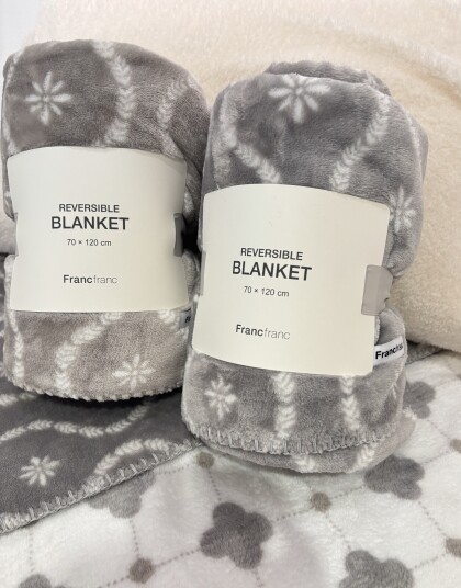 ❄️CLEARANCE SALE開催中❄️ふわふわな肌触りのスロー・ブランケットが30%OFF✨