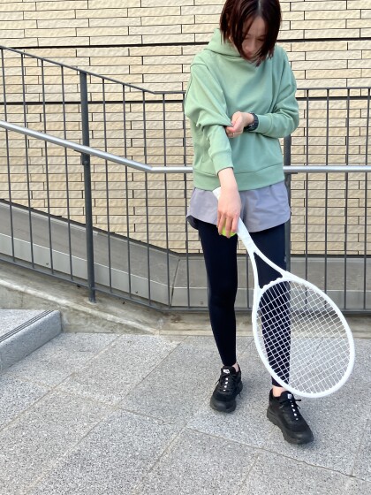 【ellesse】スウェットパーカーのご紹介です