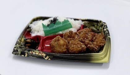 新商品「チキンカツ弁当」販売中です！