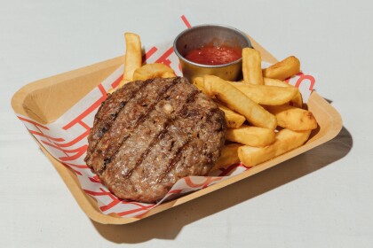🍔 ビーフパティ & チップス 🍟