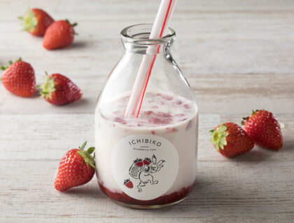 31日まで❕いちごとブルーベリーのスムージー🍓🫐👻