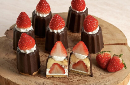 ストロベリーキャンドル 再販売🍓🕯️🤎