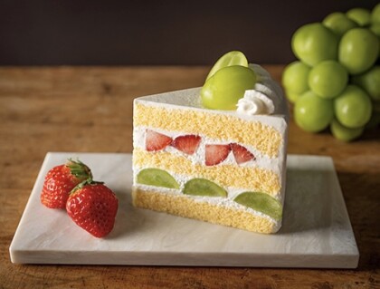 マスカットやマロンを使用した秋限定ケーキ🍰🍇🌰