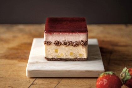 秋季限定のケーキ新発売🍇🍰