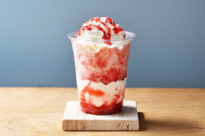 🍓夏期限定 甘くてジューシーな「白桃」×いちごショートケーキ