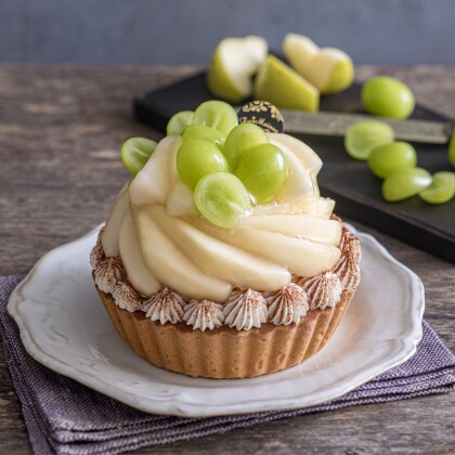 11月はとろける芳醇な香りラ・フランスのタルトが登場