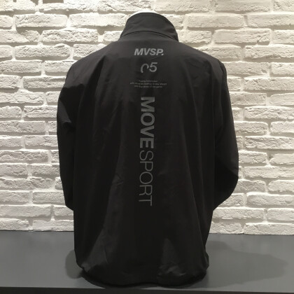 スポーツにも普段使いにも！万能クロスジャケット✨