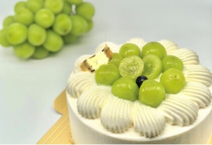 ホールケーキのご予約受付